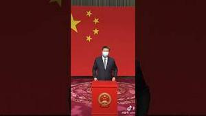 本周全球最大的笑话：中国人开始民主选举啦！大家猜猜，习近平投的「候选人」（举手机器）是谁？他的政见跟其他人有什么不同？