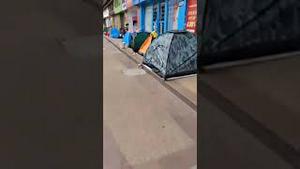 广州的homeless？无家可归的人，跟北美街头的流浪汉有一比了。