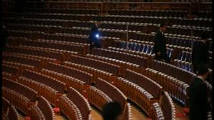 害怕到极点！习近平不敢走出北京，张升民不敢握手。老习突然变老！在视频上慰问军队，尽显权力尴尬。接见快递员？特务扮演。高市大胜，党媒崩溃，中国网民狂欢